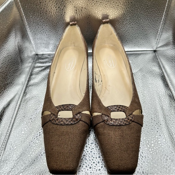 Talbots Flats - Picture 2 of 3